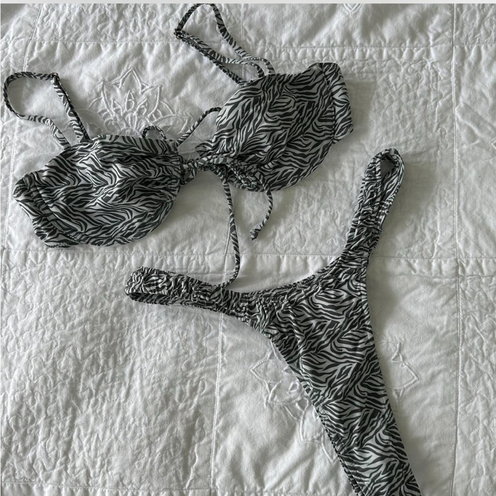 Lahana Swim Set - high rise 90’s style